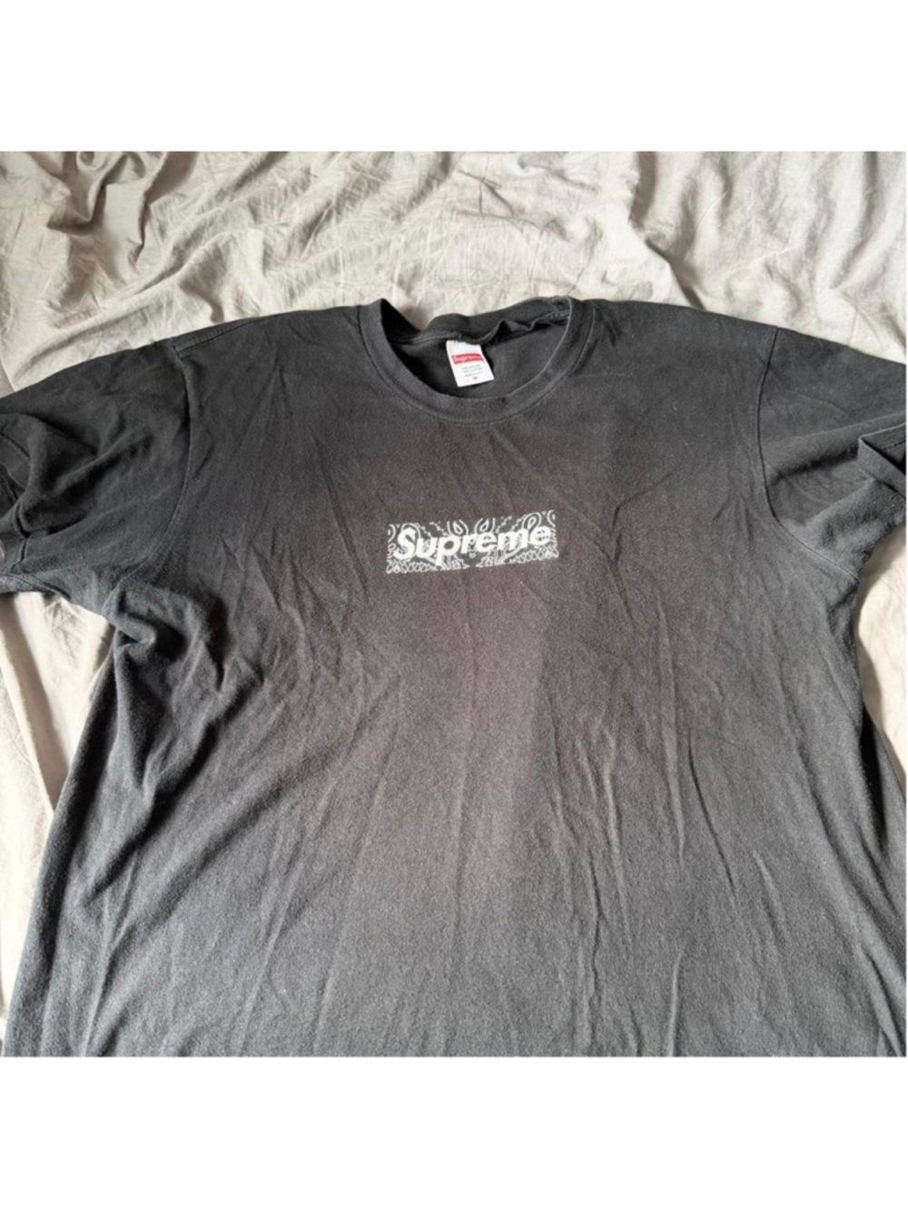 Supreme t shirt mens M